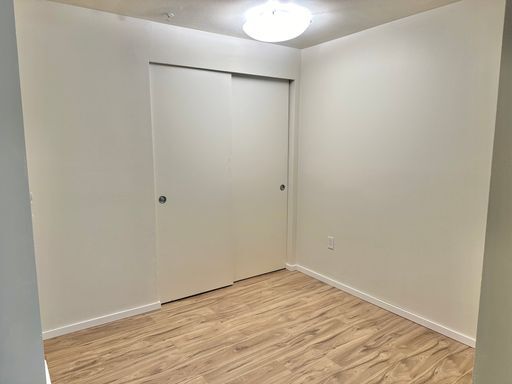 Building Photo - Beautiful convertible studio condo w/garage space included in desirable Belltown! AVAILABLE NOW!