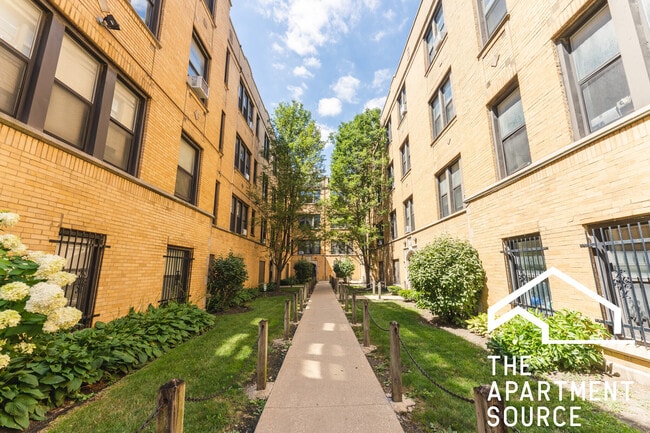 Building Photo - 1540 N Kedzie Ave