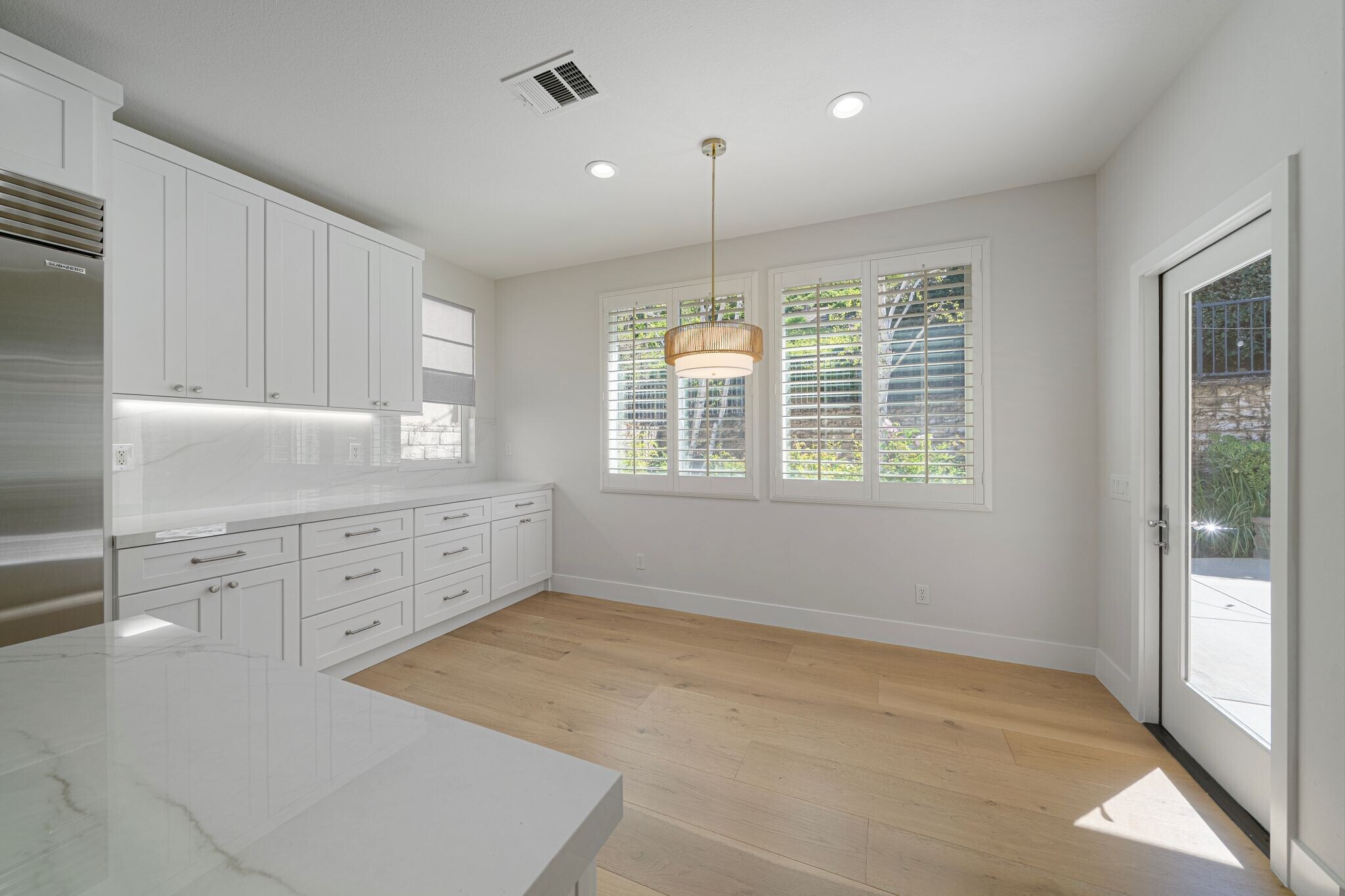 Building Photo - 25352 Avanti Ct