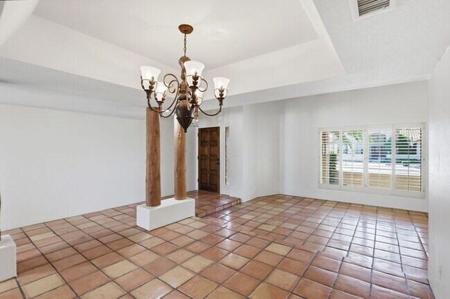 Building Photo - Beautiful Home in McCormick Ranch