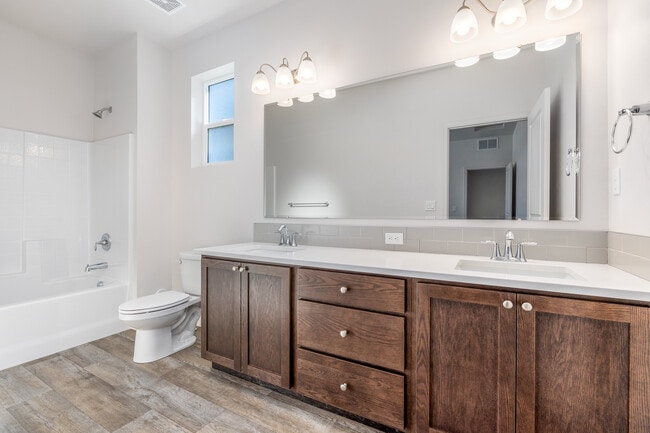 Building Photo - 1889 N W Enterprise St