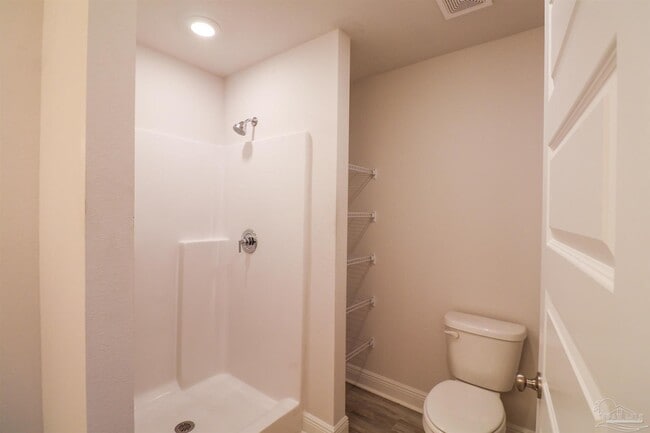 Building Photo - 7174 Village Ln