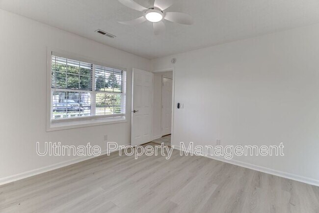 Building Photo - 3811 Doe Clearing Ct