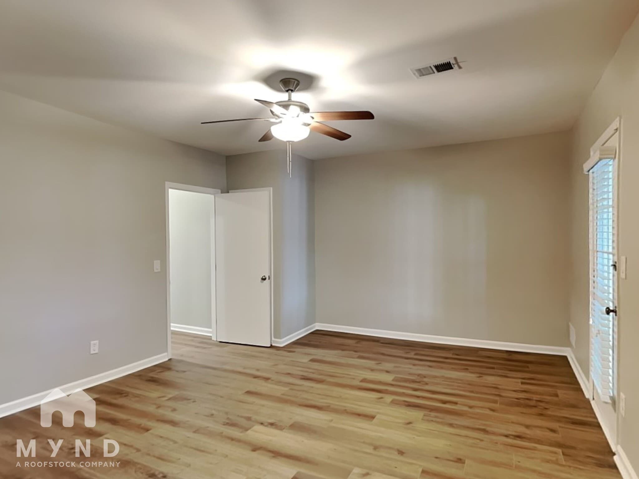 Building Photo - 404 Wedgewood Way