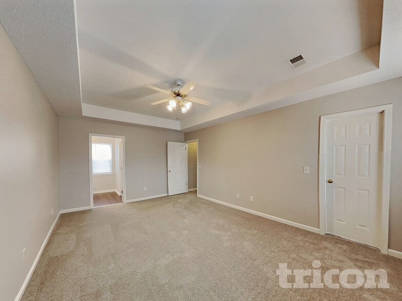 Building Photo - 163 Brooksong Dr