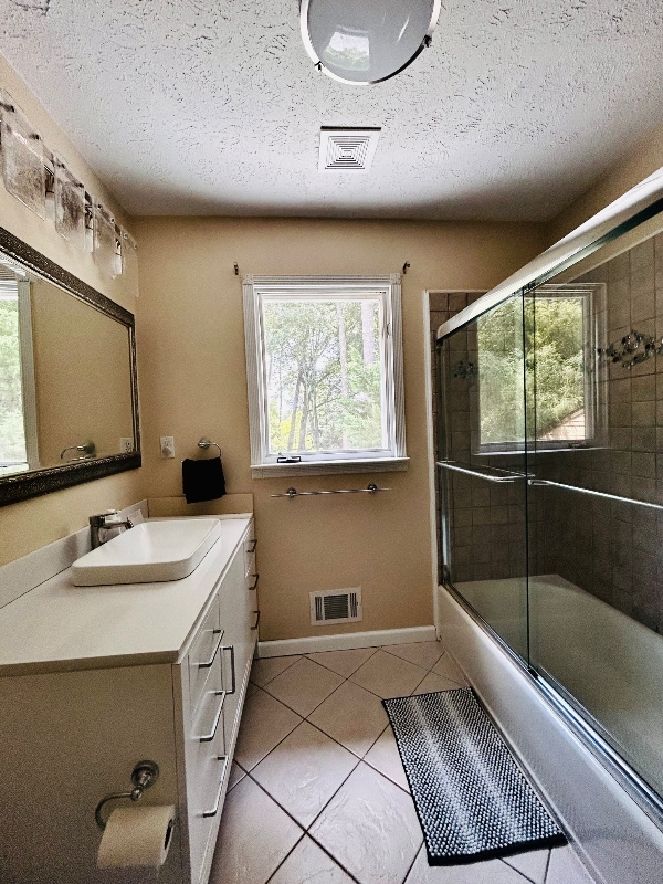 Building Photo - 1071 Standard Dr NE