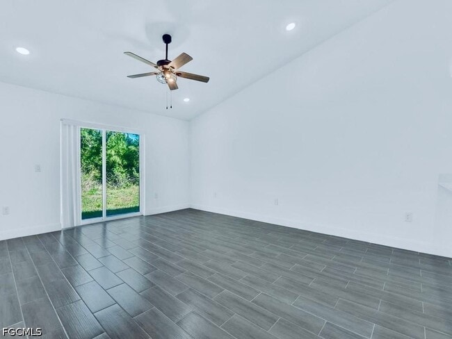 Building Photo - 851 Bedford Dr