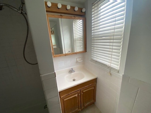 Building Photo - 67 Nichols St