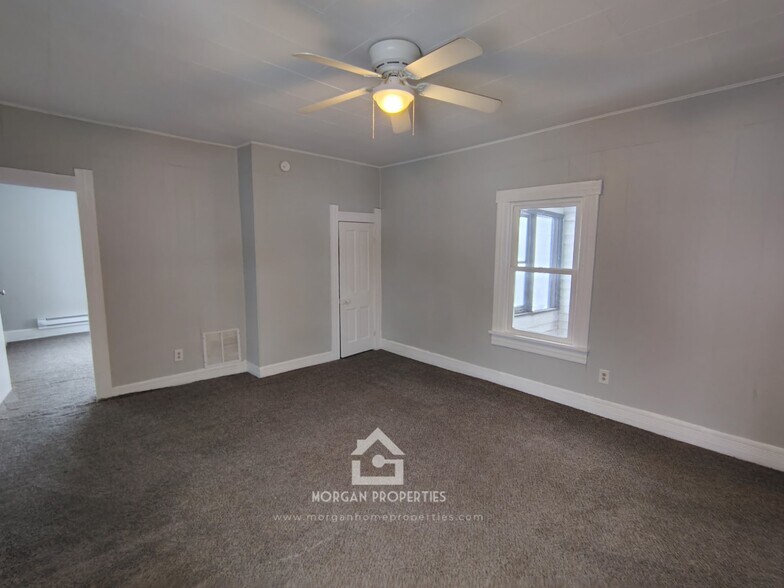 Building Photo - 1712 Main St