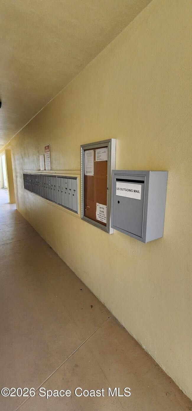 Building Photo - 310 Taylor Ave