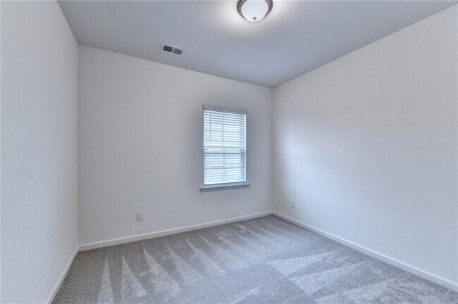 Building Photo - 477 Danville Ave