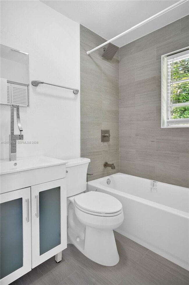 Building Photo - 8775 SW 53rd Ct