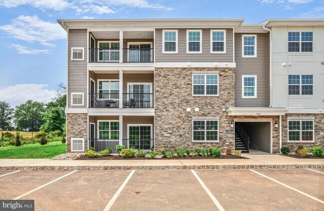 Building Photo - 5108 MARY ASHBY Way