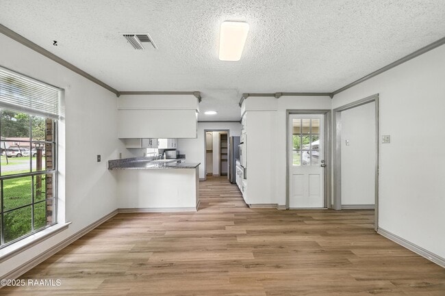 Building Photo - 301 Estainville Ave