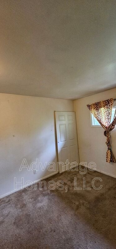 Building Photo - 805 N 70th St