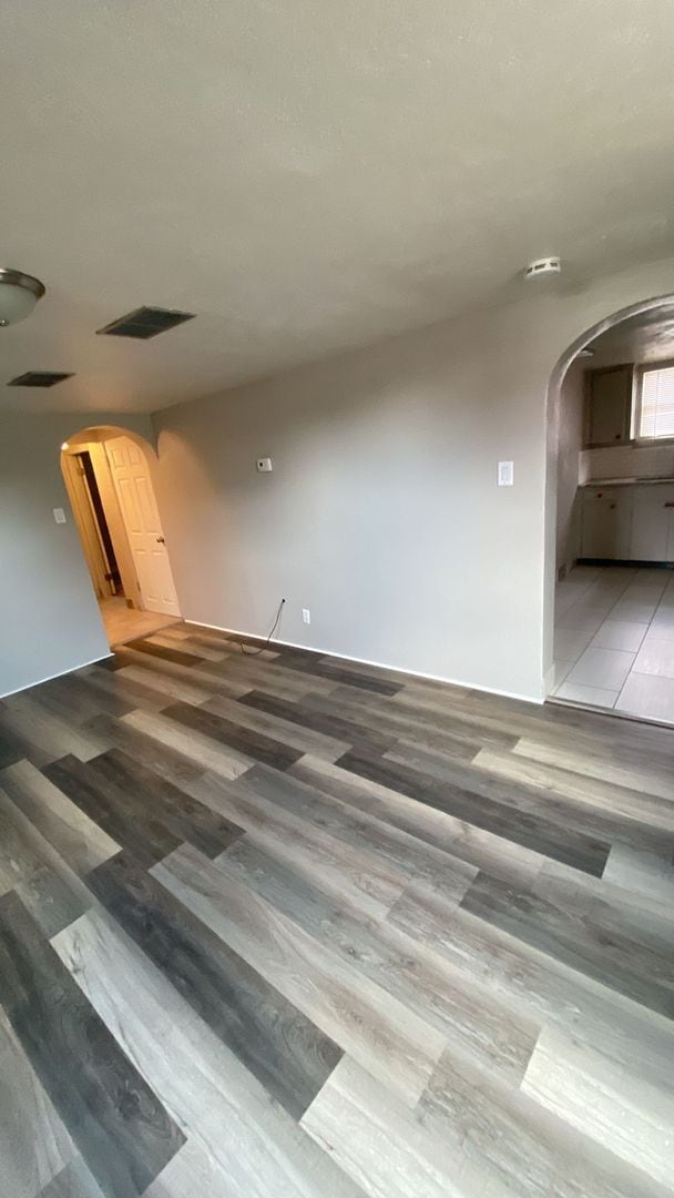 Building Photo - Nice Basement Duplex