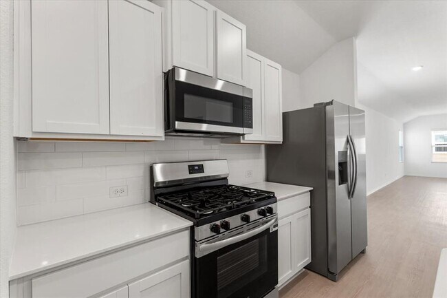 Building Photo - 316 Keefer