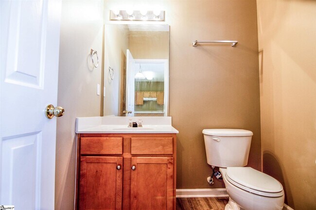 Building Photo - 8 Sunfield Ct