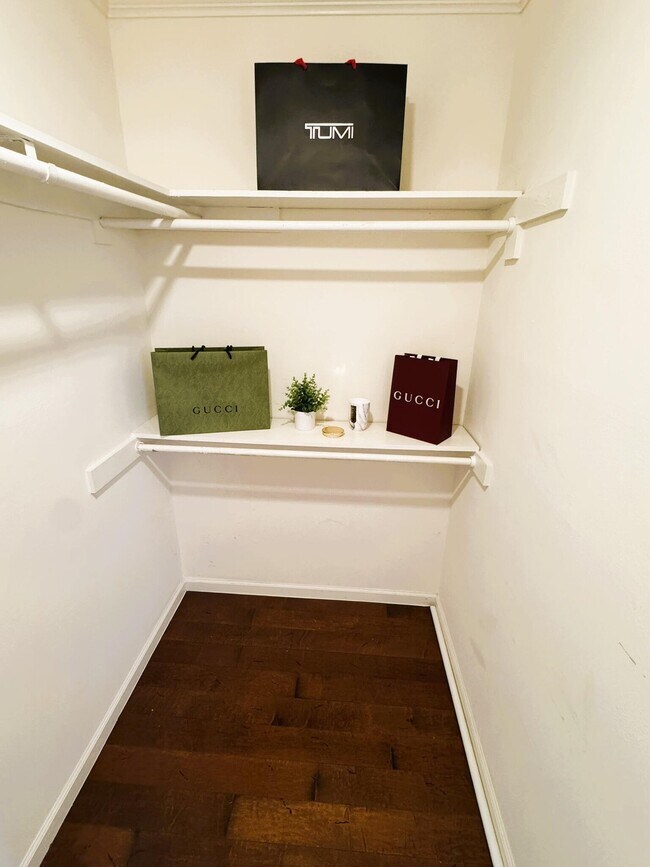 Building Photo - 2001 Bering Dr