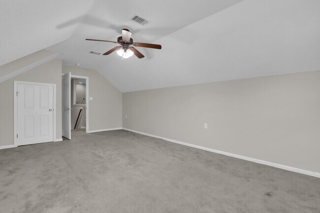 Building Photo - 136 Meadowside Ln