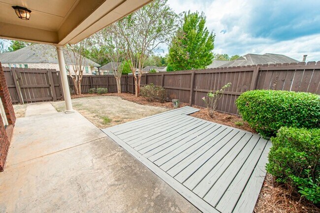 Building Photo - 8740 Lindsey Ln