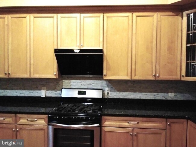 Building Photo - 6403 Velliety Ln