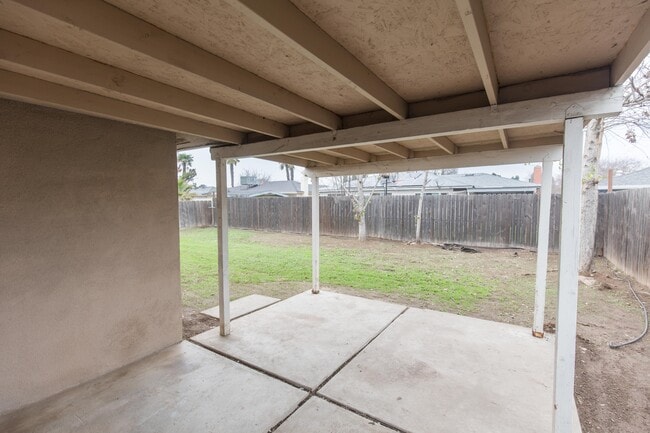 Building Photo - 3022 W San Gabriel Ave