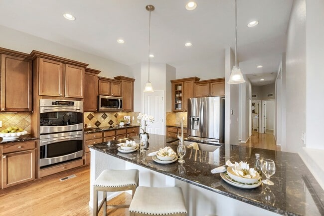 Building Photo - 15625 Carob Cir