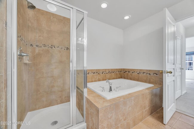 Building Photo - 82 Demarest Dr