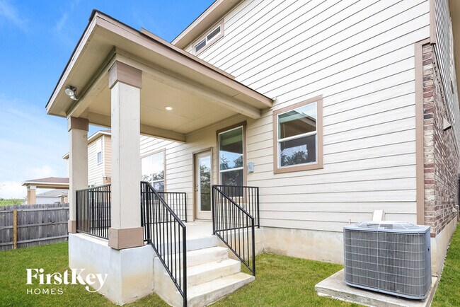 Building Photo - 1302 Hawk Ct