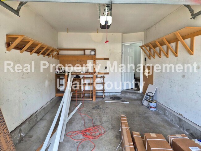 Building Photo - Orem Townhome New Flooring Finished soon