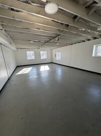 Building Photo - 5701 NW Radial Hwy