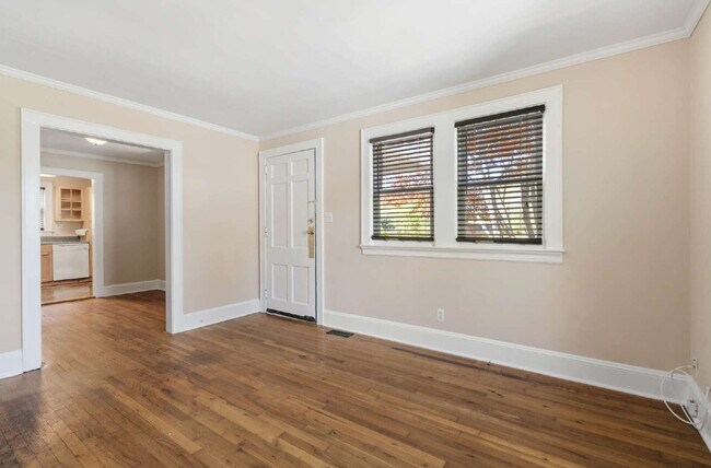 Building Photo - Charming 2-Bed/1 Bath Home Near NC State University