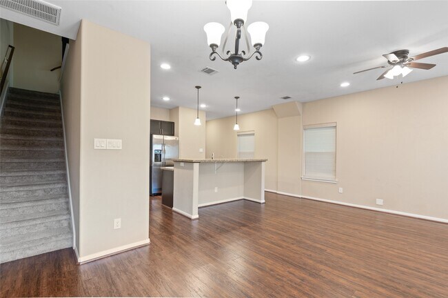 Building Photo - 17120 Wilthorne Gardens Ct