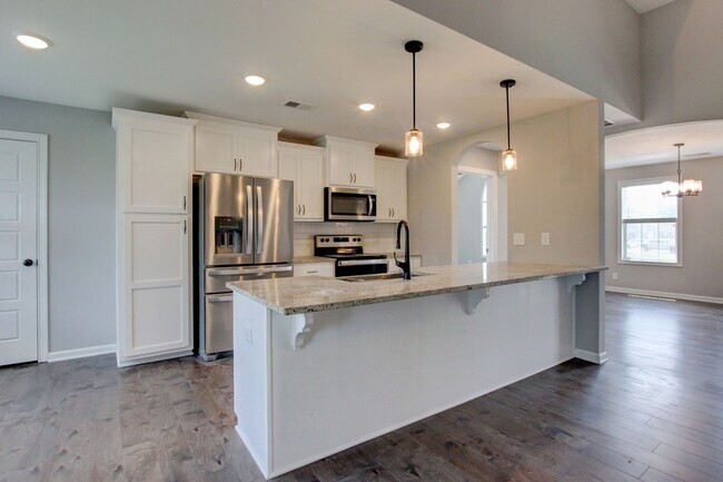 Building Photo - 1092 Barnhill Rd