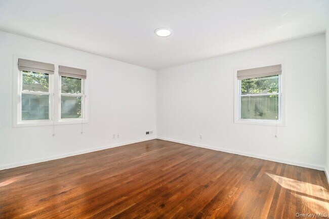 Building Photo - 112 Thornbury Rd