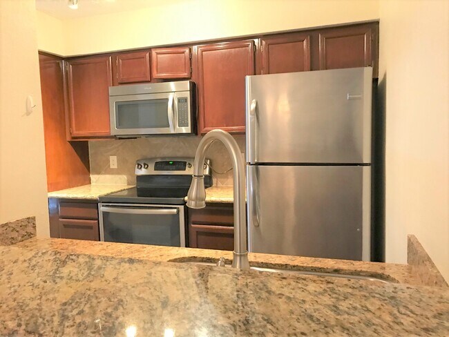 Building Photo - 10555 Turtlewood Ct