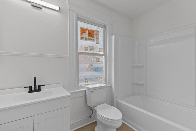 Building Photo - 255 Maryland Ave