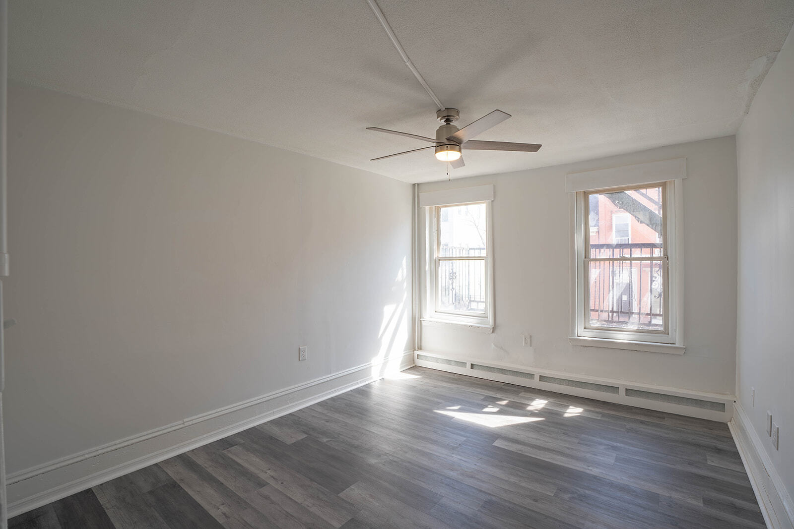 Building Photo - 120 Perry St