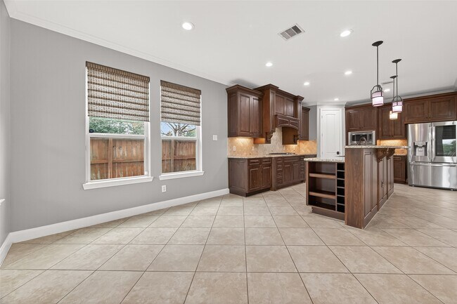 Building Photo - 2727 Carriage Hollow Ln