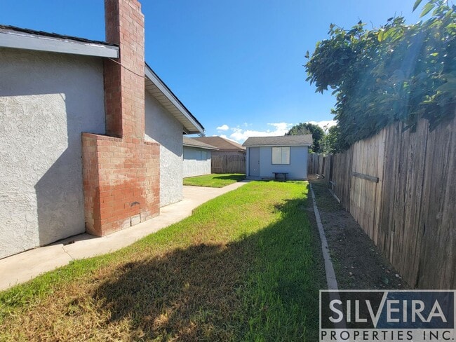 Building Photo - Charming 3 bed 2 bath home in Santa Maria