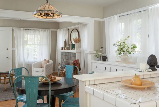 Building Photo - 4433 Brookdale Ave