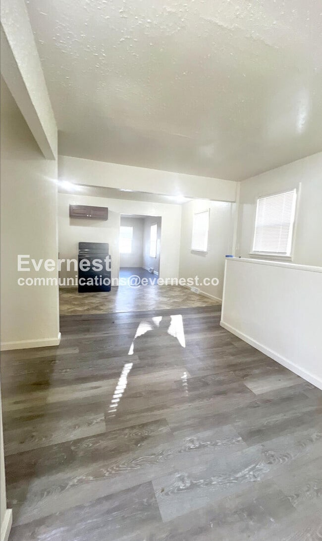 Building Photo - 2811 E 58th St