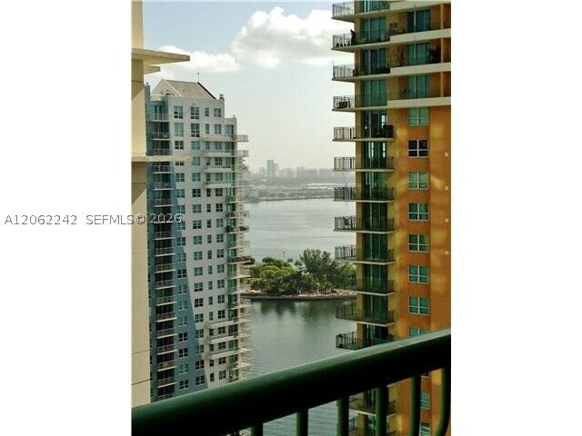Building Photo - 1200 Brickell Bay Dr