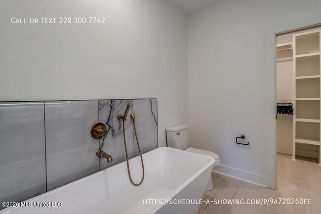 Building Photo - 13770 Wildflower Ln