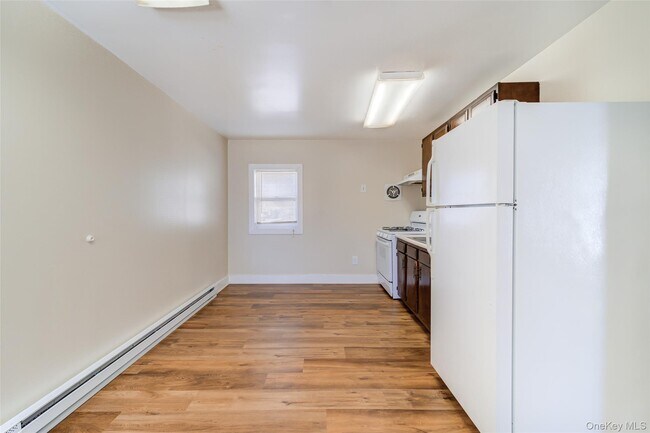 Building Photo - 82 Sprague Ave