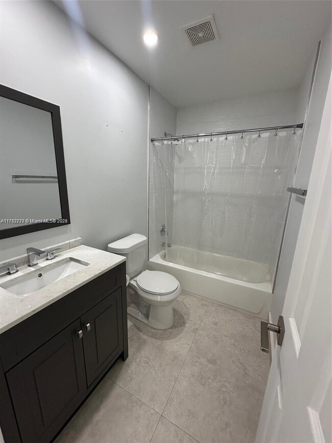 Building Photo - 4924 SW 131st Ave