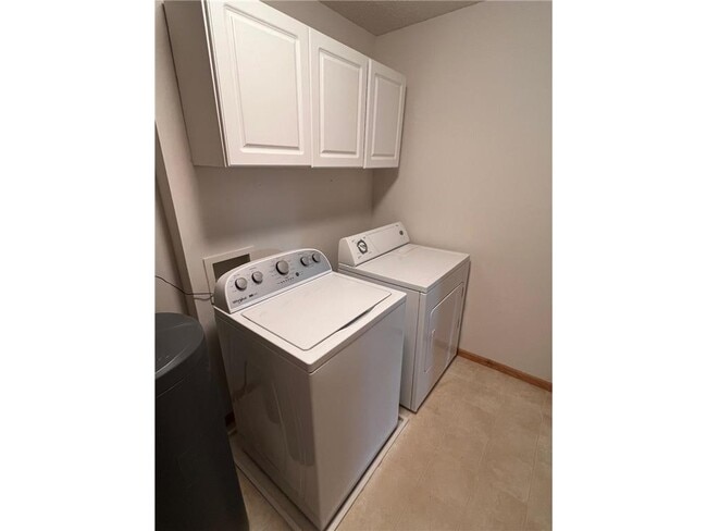 Building Photo - 3515 Cherry Ln