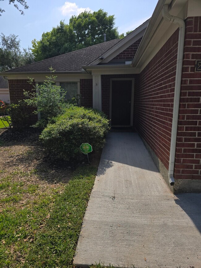 Building Photo - 2910 Plum Lake Dr