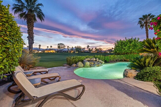 Building Photo - 727 Arrowhead Dr